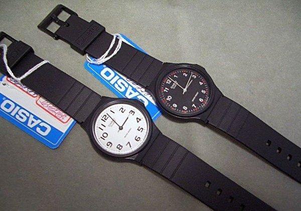 日本卡西歐超輕薄感數字錶(銀白金字.白底黑字.灰黑白字.)石英腕錶