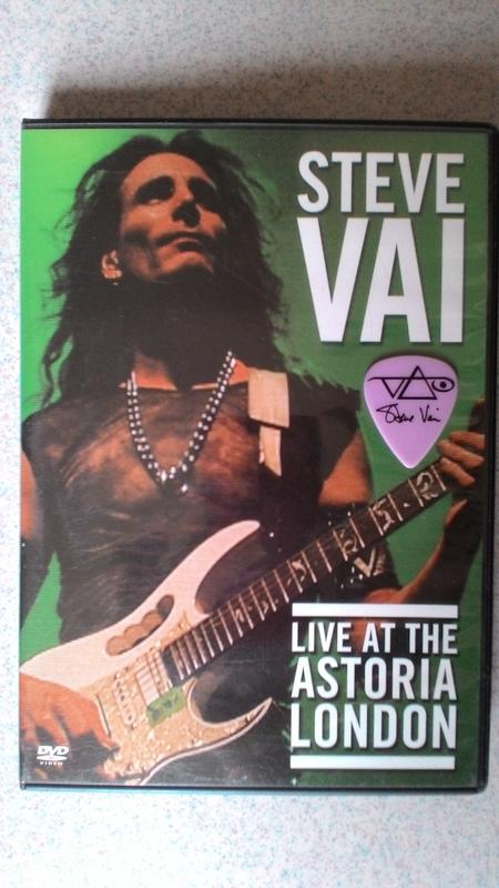史蒂夫范Steve Vai - Live at the Astoria London 2DVD 簽名pick版