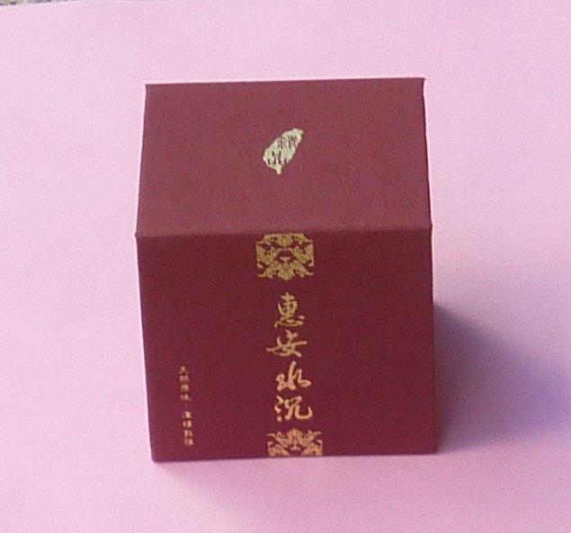 "桂山企業、香品批發"，特級"惠安水沉"4h小盤香，1盒=400元。
