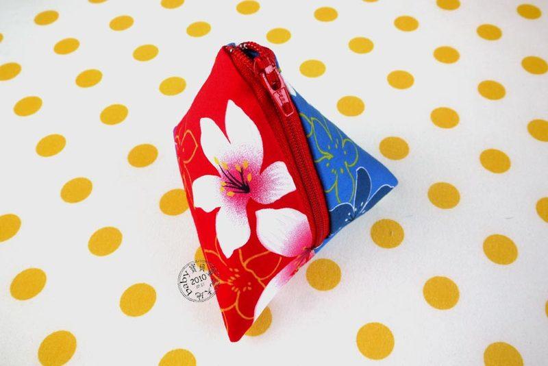 【寶貝童玩天地】【HO062-4】客家花布 粽子零錢包 粽子包 雙色款 台灣製 1個95元 - 國慶款
