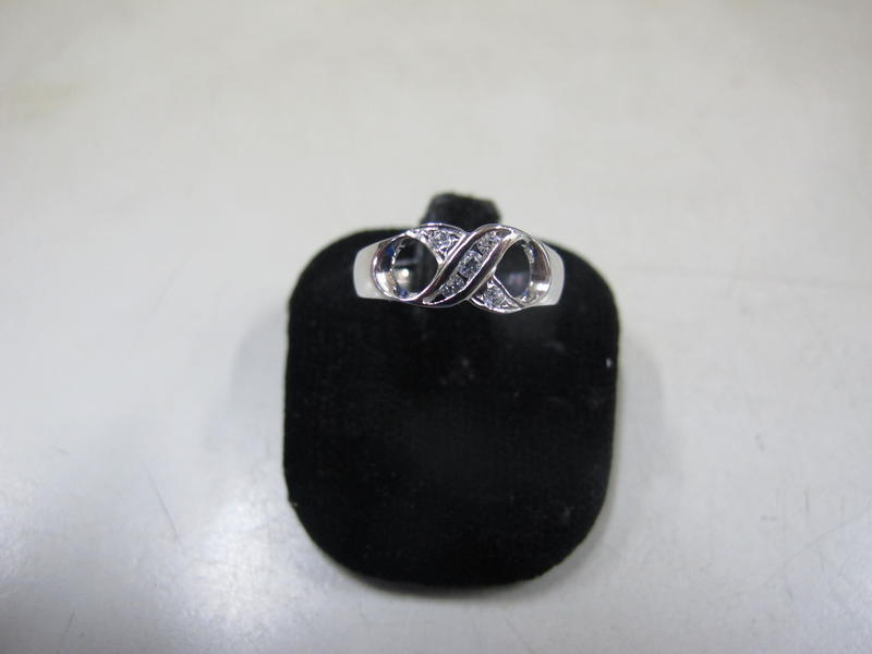 立堡珠寶精品交流 NO.5280 白K金造型男女尾戒指 水鑽 重1.5g