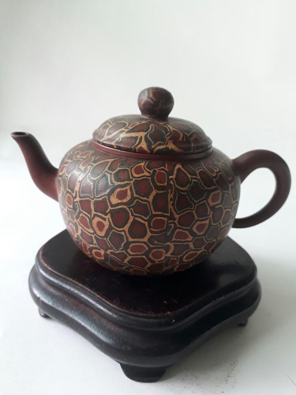 老爸的收藏品-收藏約30年朱泥老壺-范亞峰款-紫砂壺