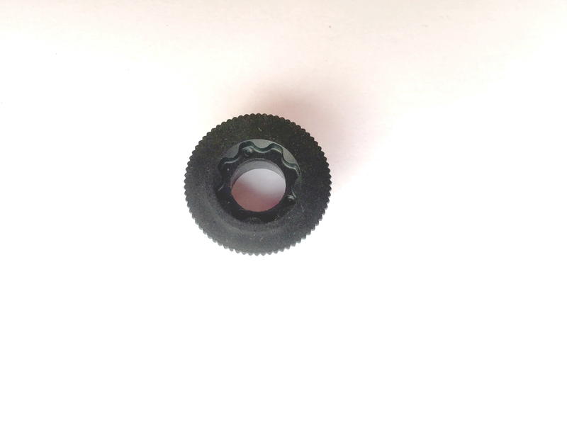 售 Shimano XT一體式中空大盤曲柄蓋黑螺絲，新品