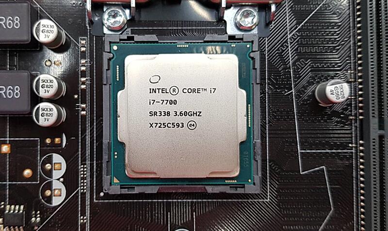 Intel® Core™ i7-7700 處理器 8 MB 快取記憶體，最高 4.20 GHz