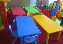 EZBUY-幼兒書桌 幼稚園課桌 幼兒學習桌 長方形六人桌 塑膠桌
