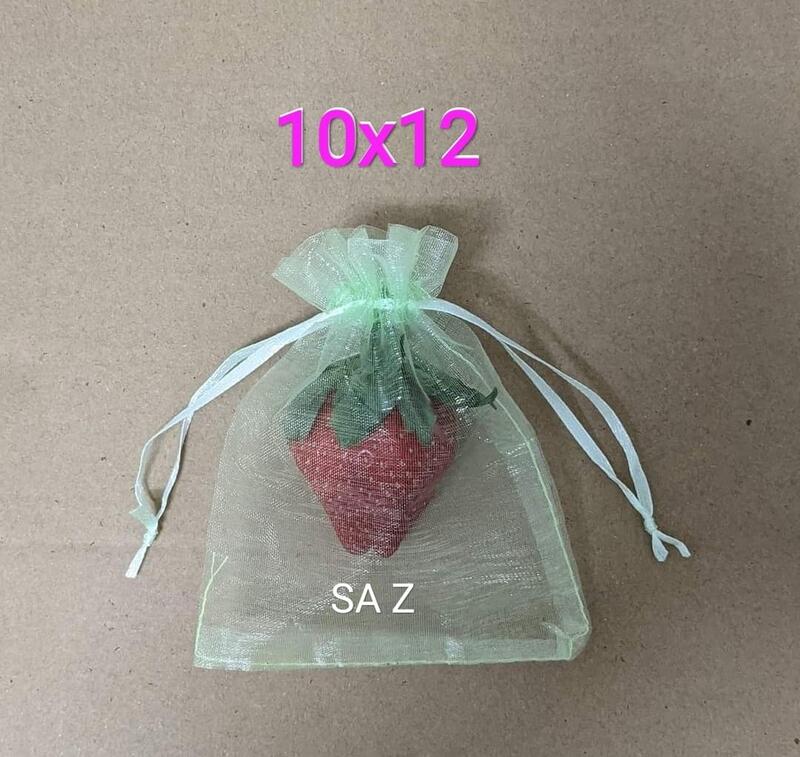 草莓用10x12約100個 $130