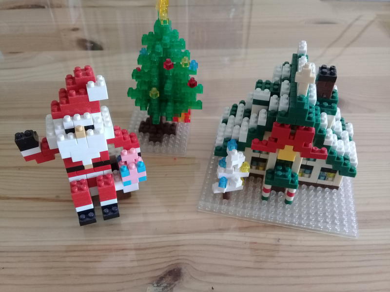 河田積木 聖誕老人+聖誕樹+聖誕屋 三組一套 已組裝 自有收藏割愛 售650含運