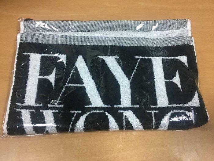 王菲 菲比尋常世界巡迴演唱會台北場官方授權FAYE wang 標黑色厚大毛巾與 (圖3.多功能票夾組690$ )分售全新