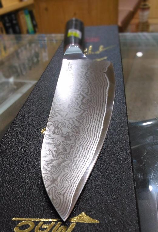 寬版牛刀。67層 大馬士革花紋鋼。摺疊紋刀~買刀可以加購價買寬版刀鞘+300
