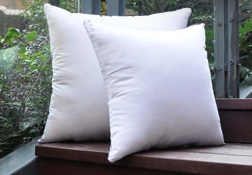 【金展窗簾工作室】白色抱枕心60X60(適用55X55的枕套)台灣製(每個重量750公克)抱枕芯