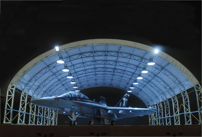 【《米蘭奇屋》】 1：48 空軍基地停機棚 飛機模型機場情景配件