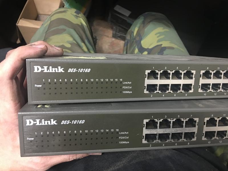 D-LINK DES-1016D 路由器 交換器