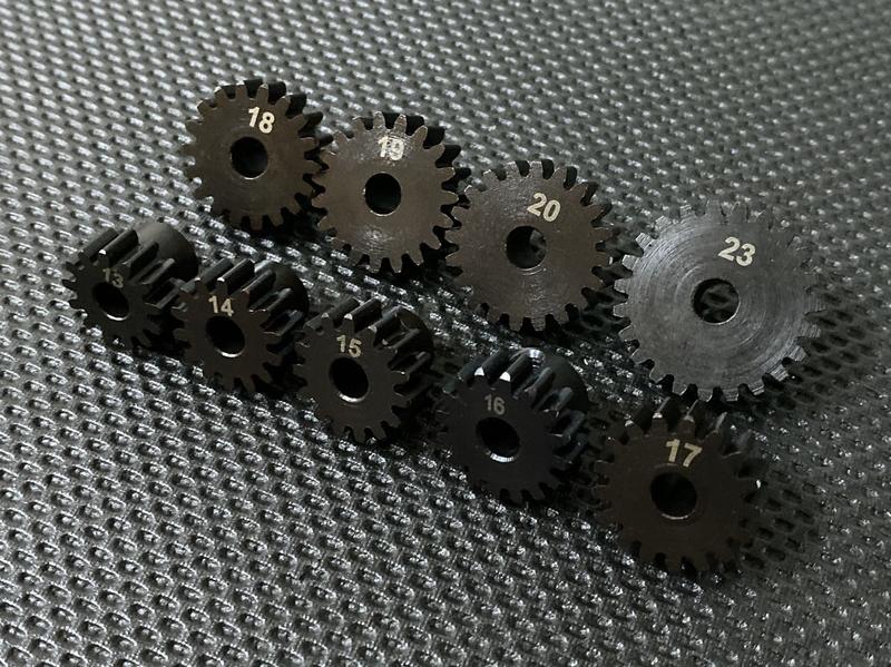 Lot De 5 Pignons Moteur ZD Racing M1 - 13T à 17T - Acier Traité - Pour Voitures RC 1/8 - Diamètre 5 Mm