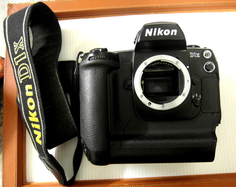 二手NIKON D1x 數位相機單眼～～ 無電池不知好壞| 露天市集| 全台最大