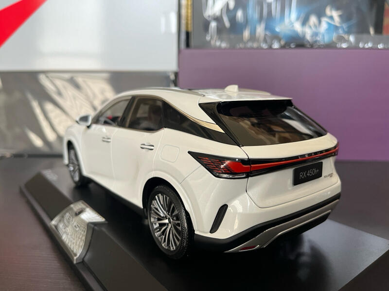 Tamiya Lexus Rx Model Kit 【ERIC】1:18 1/18 原廠 Lexus RX RX350 RX350h RX450h+ RX500h 模型車 | 露天市集 | 全台 ...