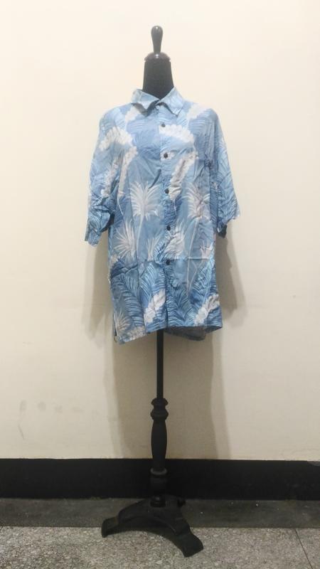 全新~  Hibiscus Collection Hawaii 夏威夷  天空藍 短袖襯衫   尺寸 : --- M -