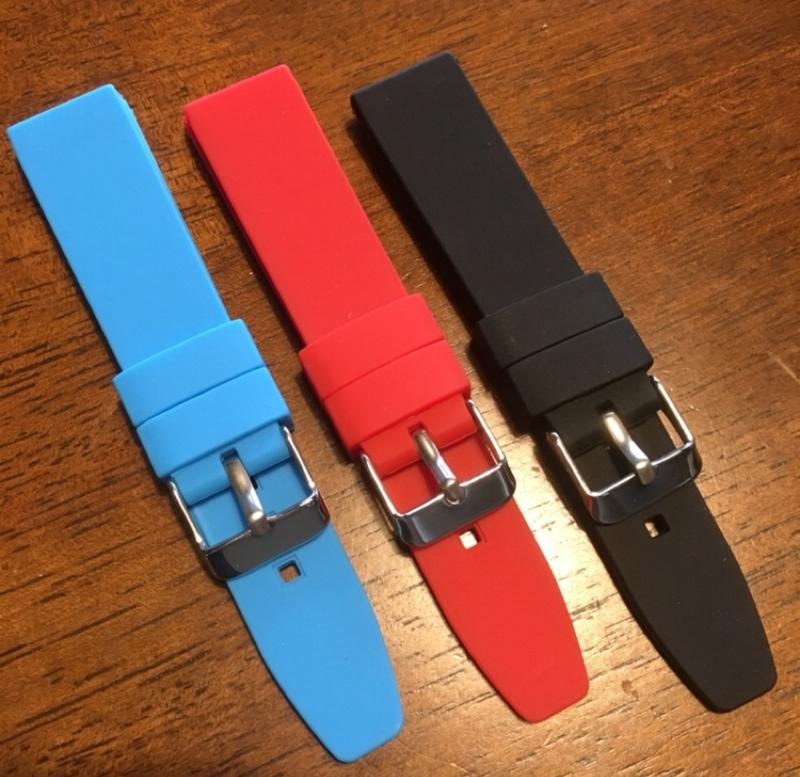 錶帶屋 [特價商品] 18mm黑色 紅色 藍色薄型素面柔軟防水運動矽膠錶帶