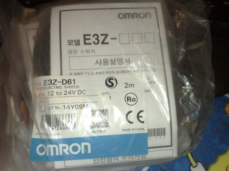 E3Z-D61光電開關