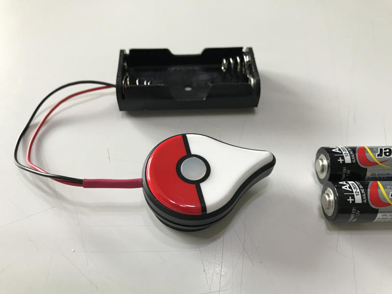 Pokemon GO Plus寶可夢自動抓捕手環已改裝成2顆AA三號電池UM3乾電池 電力可撐幾個月寶可夢手環改裝外裝A