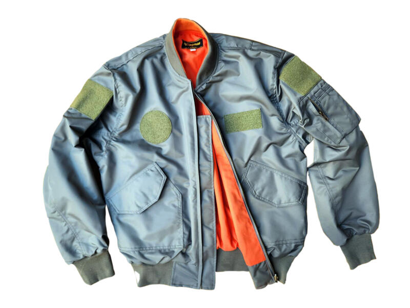 鐵鳥迷*現貨新品*"軍綠色"空軍MA-1飛行夾克(內裡無鋪棉/薄款/台灣製)