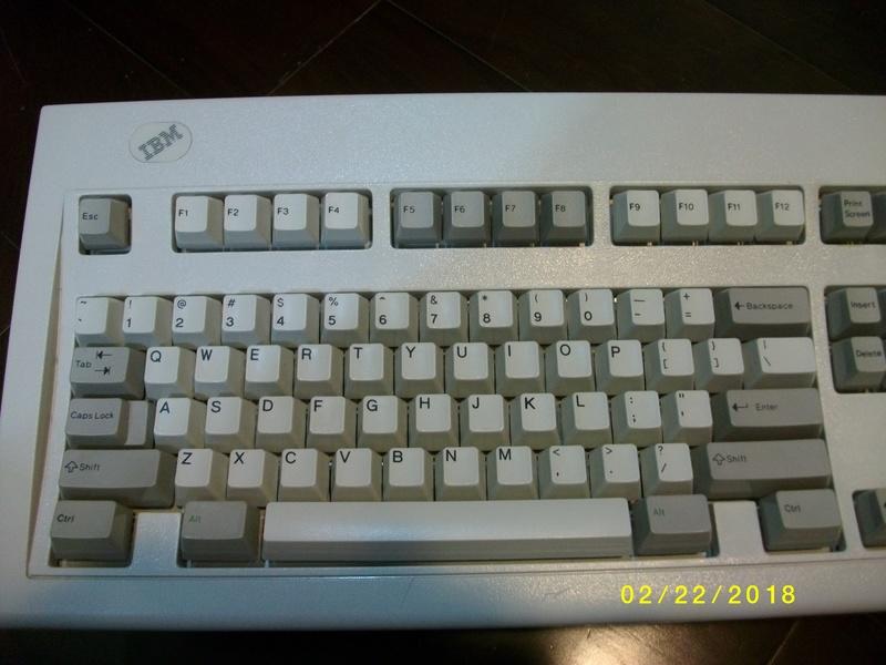 展示】 IBM Model M 灰標1391401 屈蹲鍵盤鍵線分離熱昇華雙層鍵帽