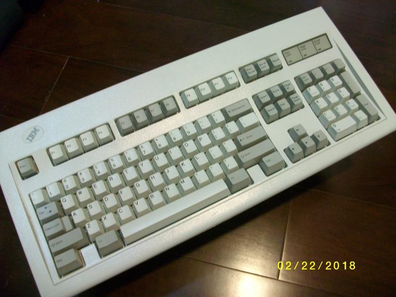 展示】 IBM Model M 灰標1391401 屈蹲鍵盤鍵線分離熱昇華雙層鍵帽