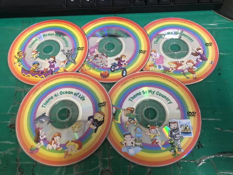 5片合售 二手裸片 DVD theme 何嘉仁彩虹探險系列 1-5 Rainbow Adventures <Z88>