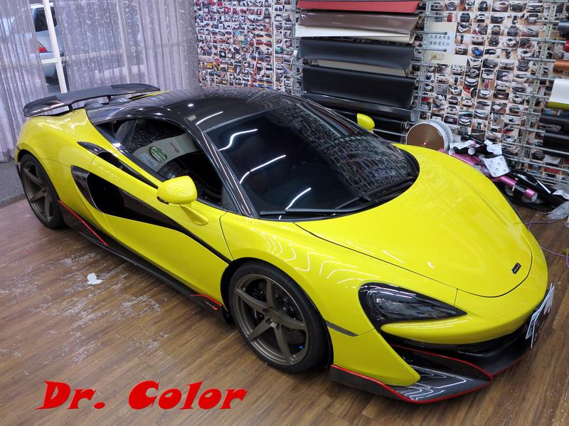 Dr. Color 玩色專業汽車包膜 McLaren 600 LT 亮面carbon_車頂 / 車拱