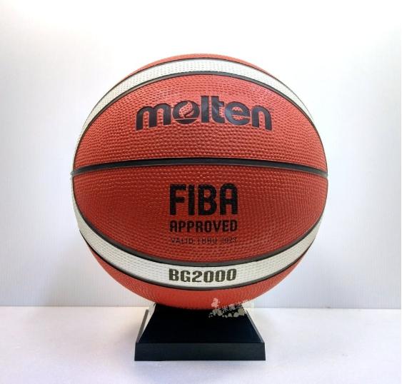 molten籃球橡膠材質，室外適用，5號兒童、6號女子、7號男子籃球，FIBA 認證BG2000(GR7D系列), 露天市集