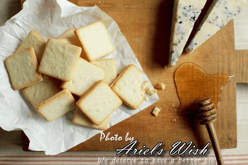 Ariel's Wish日本東京名產Tokyo Milk Cheese Factory蜂蜜起司夾心餅鹹鹹甜甜10入-現貨