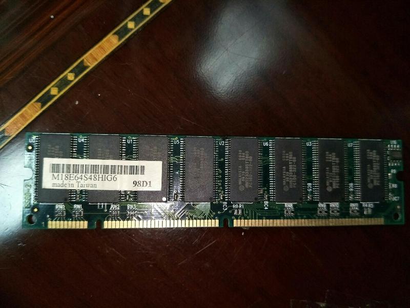 M18E64S48H1GC ，PC100記憶卡