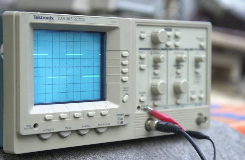 Tektronix TAS-465 Analog Oscilloscope 100MHz 數位儲存示波器
