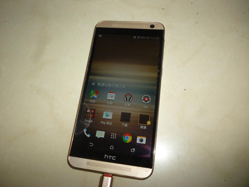 HTC-E9pw-5.5吋4G手機800元-功能正常