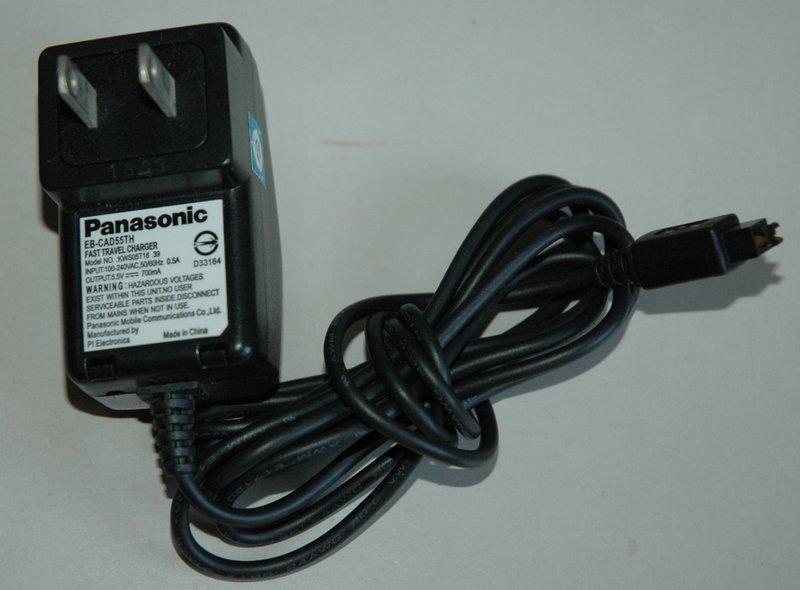 Panasonic變壓器 Model：KWS05T18 39 Output：5.5VDC 700mA。<歡迎面交>
