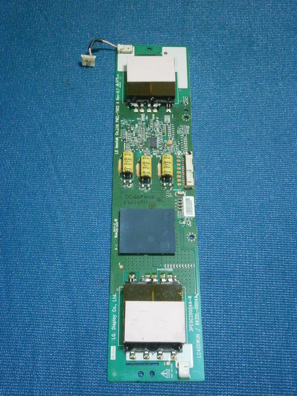 拆機良品 白牌 42吋  配屏 LC420WUN(SC)(A1)  液晶電視  高壓板   NO. 88