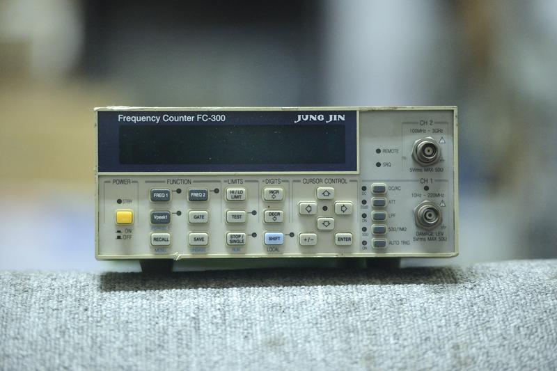 [Trigger]保固三個月，Jung Jin FC-300 Frequency Counter 3GHz 計頻器