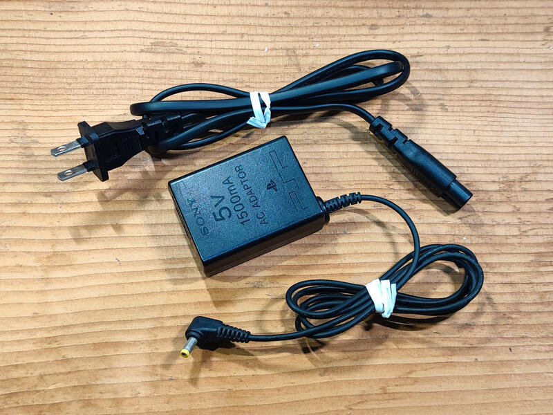 PSP日版週邊- 原廠電源供應器 充電器 PSP-380（7-11取貨付款）