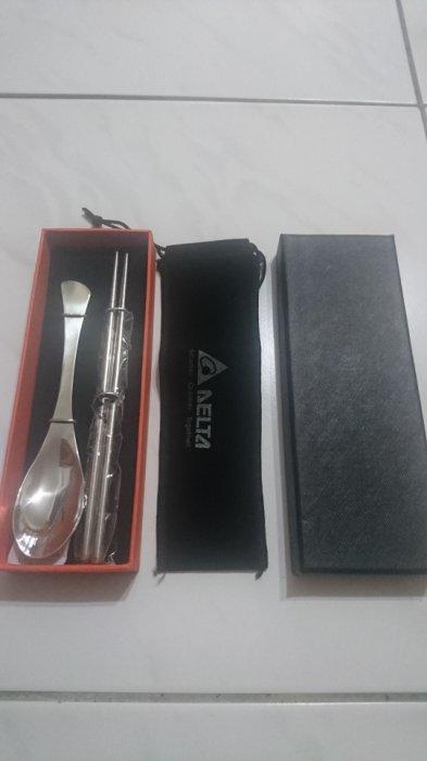 高級不銹鋼餐具組(筷子+湯匙)精裝盒 並附隨身保護套