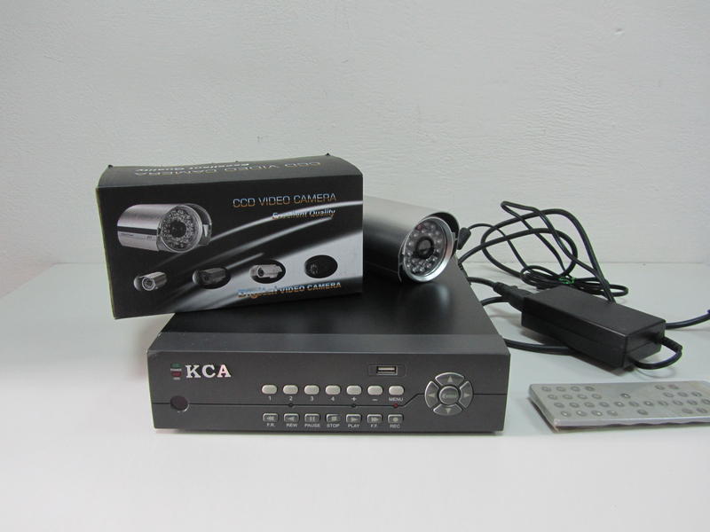 (uncle chen) KCA KA-6504D 250G硬碟 全數位錄影機+夜視紅外線攝影鏡頭2支