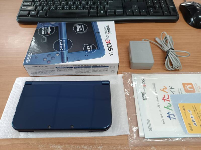 新北市板橋可面交賣NEW 3DS LL日規藍色主機盒書齊全功能正常~~超便宜只賣4900元