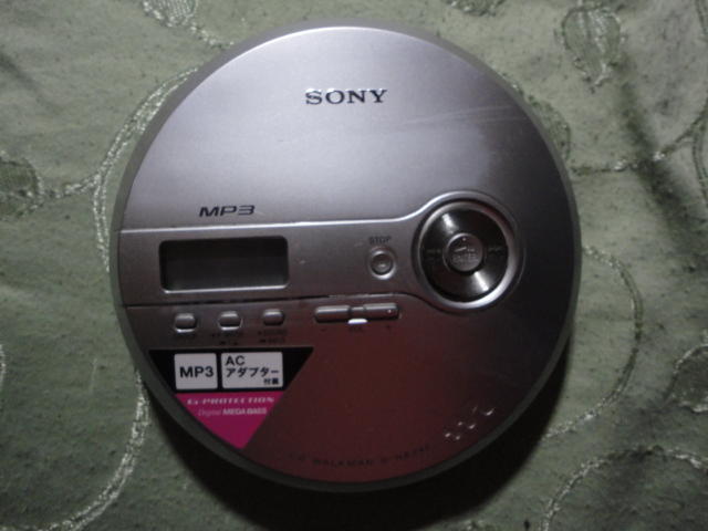 SONY CD WALKMAN D-NE241 - ポータブルプレーヤー