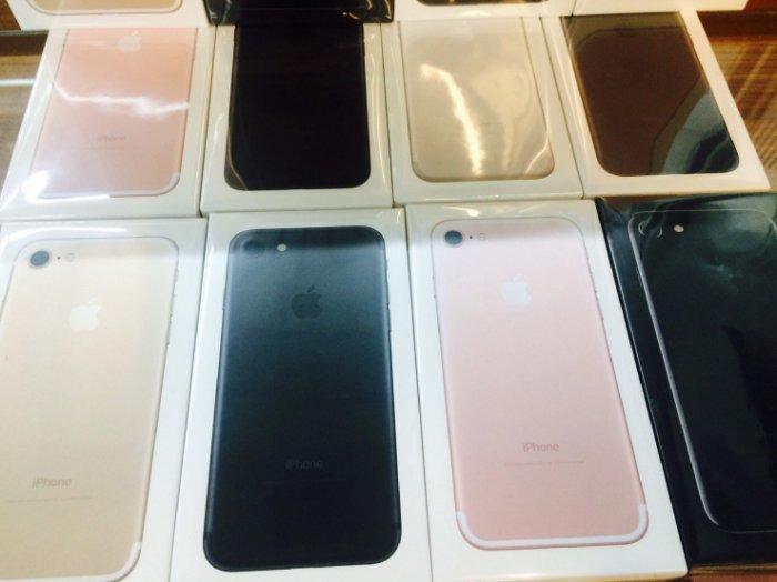 [蘋果先生] iPhone 7 Plus 128G 蘋果原廠台灣公司貨 新貨量少直接來電- 曜石黑/銀兩色特價