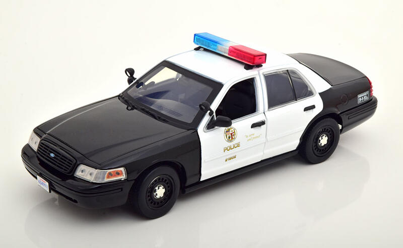 現貨特價】1:18 Greenlight Ford Crown Victoria LAPD 2001 ※合金全開