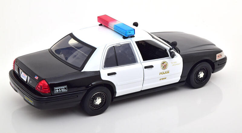 現貨特價】1:18 Greenlight Ford Crown Victoria LAPD 2001 ※合金全開