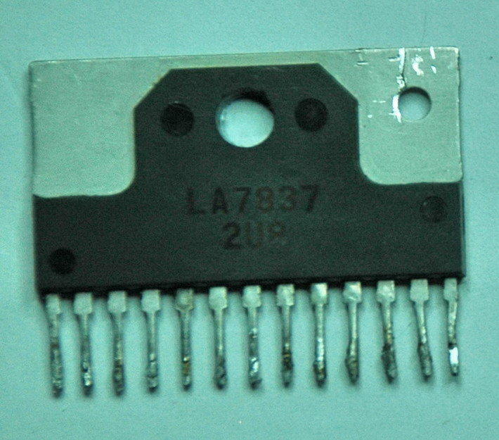 LA 7837 CRT垂直晶體IC
