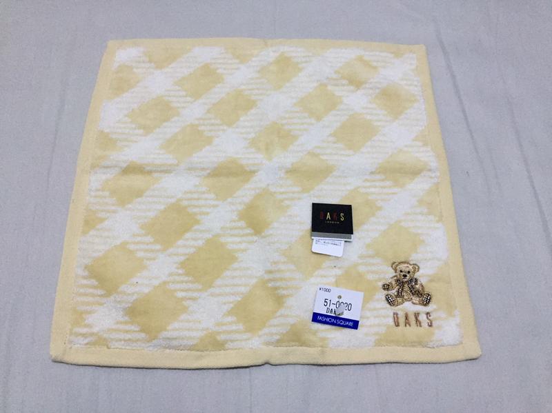 《M-SHOP》DAKS 小方巾（斜格紋淺咖啡-熊熊圖案）約29*29cm 日本製 100%綿 川邊（株）