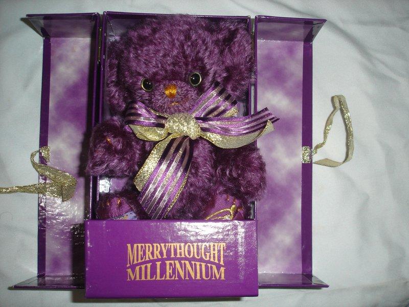 2000 MERRYTHOUGHT紫色泰迪熊MILLENNIUM 編號868