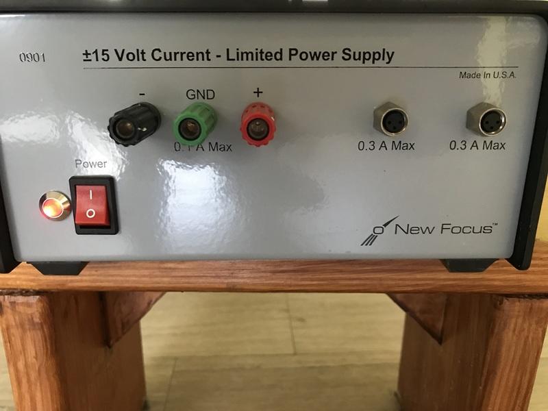 ew focus 0901 + - 15V Current Limited Power Supply 電源供應器