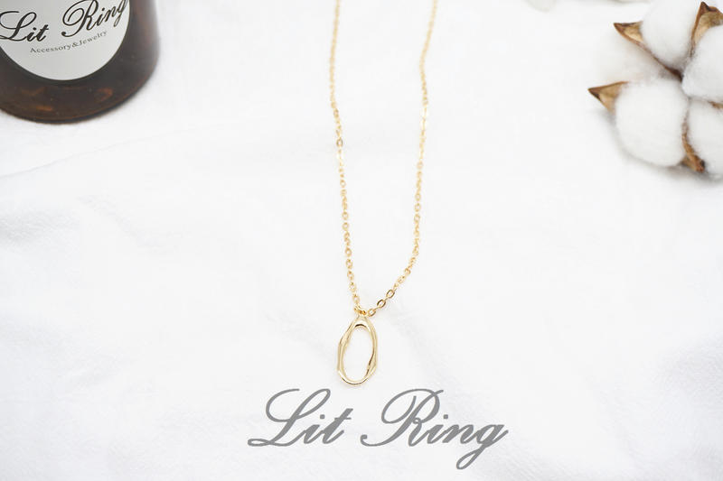 【Lit Ring】不規則橢圓形墜子項鍊│金色 鏤空 圈圈 吊飾 短項鍊 鎖骨鍊 毛衣鍊 飾品 項鍊