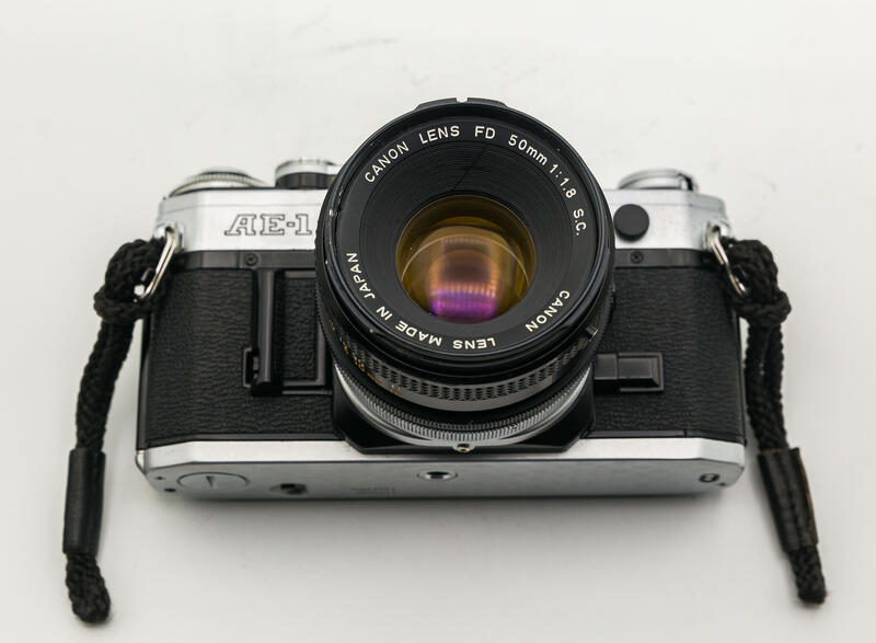 二手新中古:經典CANON AE-1+CANON FD 50mm F1.8 SC大光圈輕巧文青相機